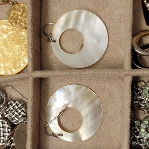 Vintage Round shell earrings